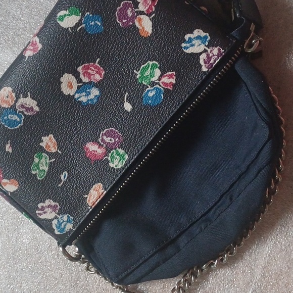 SOLD - COACH Large Wristlet 19 in Wildflower Print - Mini Purse - Picture 10 of 15